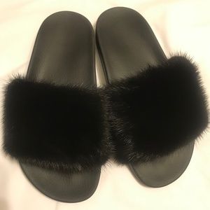 Givenchy Black Mink Fur Slide Sandals - 7 / 37